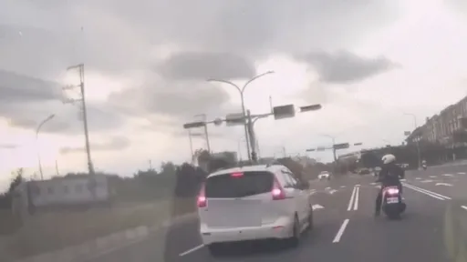 南警盤查可疑車輛!乘客下車拔腿就跑 原來是這身分