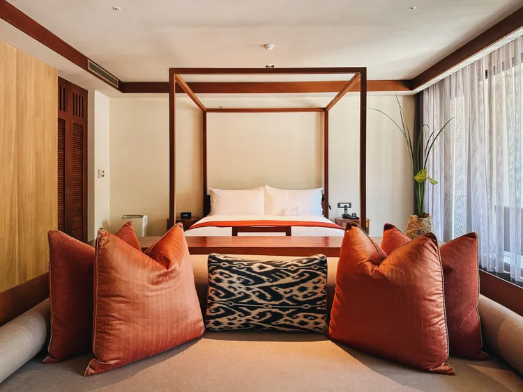 太魯閣晶英酒店「與喵汪趣旅行」住房專案搭配寬敞文山套房，讓毛小孩與旅人享受愜意假期。太魯閣晶英酒店提供