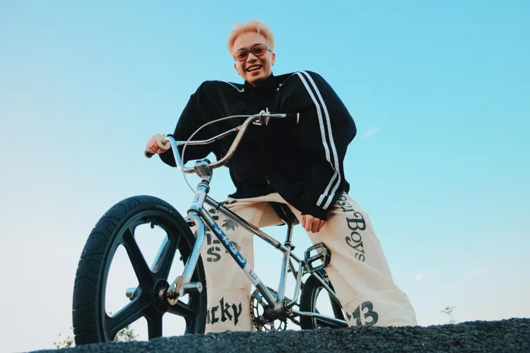 黃號為拍MV從凌晨就開工。山夏國際娛樂提供