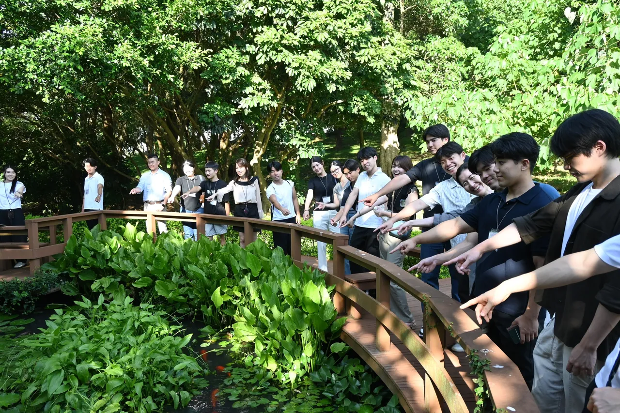 旺宏以数亿元经费长年认养六公顷绿地「旺园」,被誉为「竹科之肺」,是竹科生态教育的重要场域,日本庆应大学近期来访印象深刻。旺宏提供