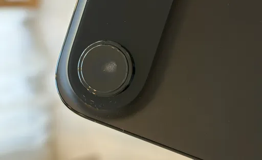 iPhone Air賣不動又爆災情?才用1天「鏡頭起霧」果粉哀號