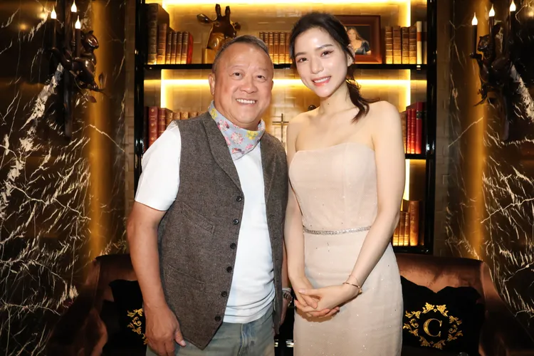 曾志偉（左）對錢安琪在片場認真投入的模樣印象深刻。陳建岐攝