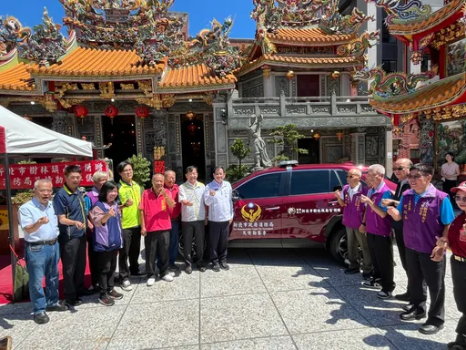 行善典范!继捐新北市府百万资收车 树林镇南宫再赠灾情勘查车
