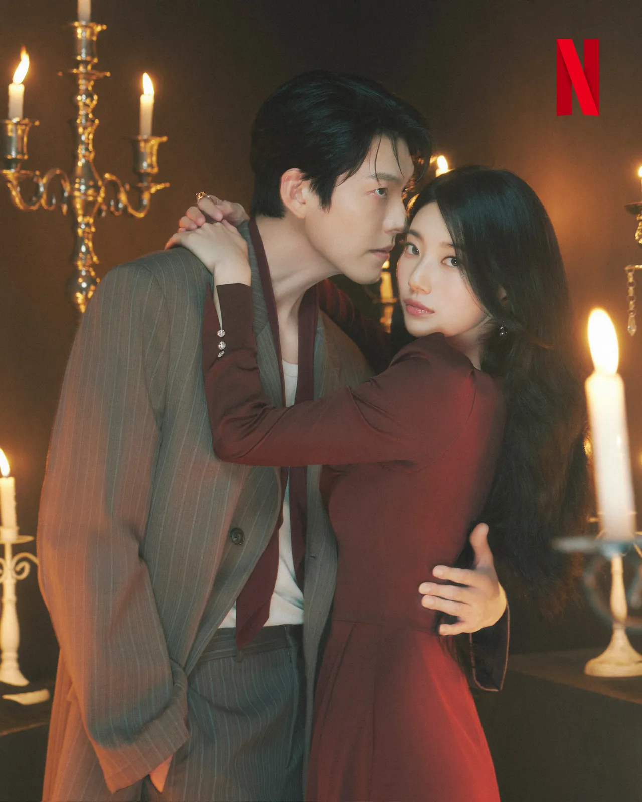 秀智(右)觉得2度与金宇彬合作,默契变得更好。翻摄Netflix