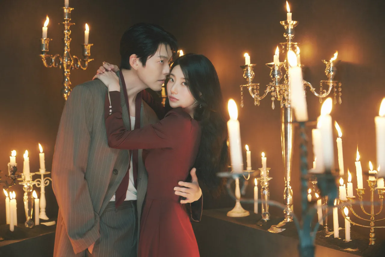 秀智(右)覺得2度與金宇彬合作,默契變得更好。Netflix提供