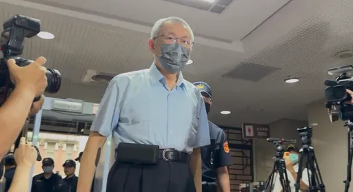 柯文哲染皮蛇還「酷酷嫂」!陳佩琪幫開藥 提1事嘆:我家不是豪宅