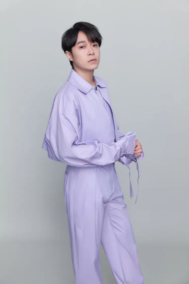 吳青峰音樂創作靈感源源不絕。哈里坤的狂歡提供