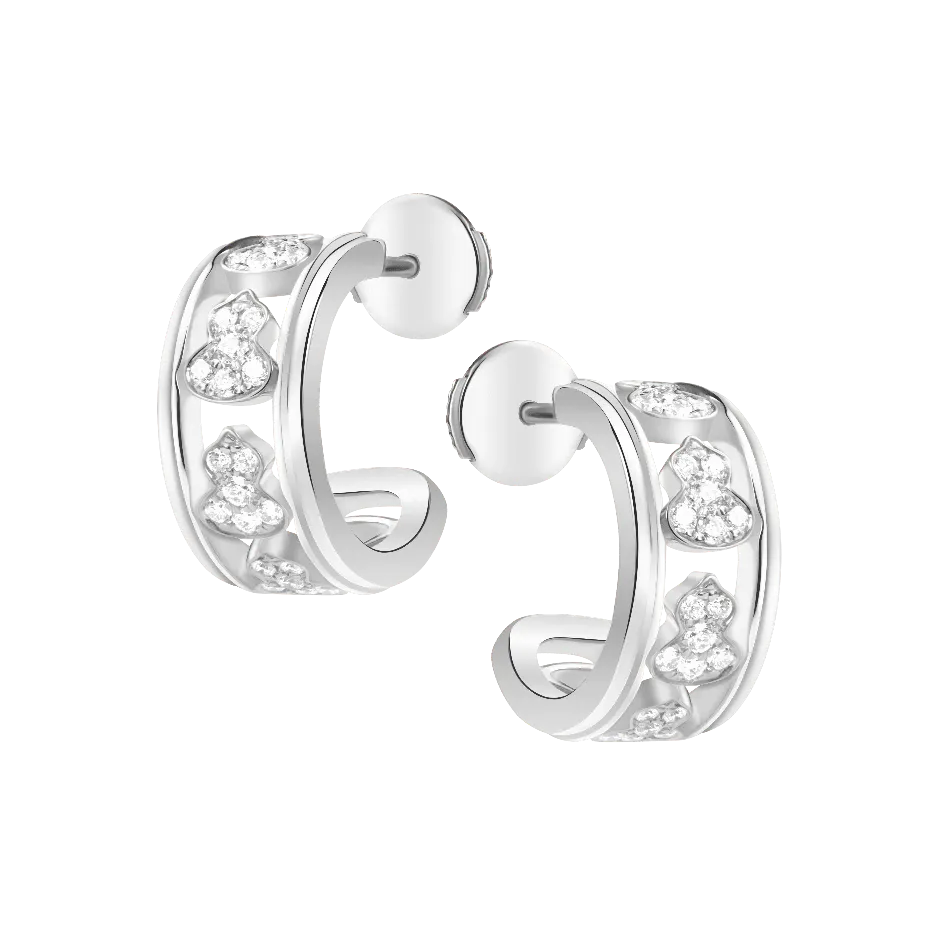 Qeelin Wulu Eternity 18K白金钻石圈形耳环,17万1000元。品牌提供