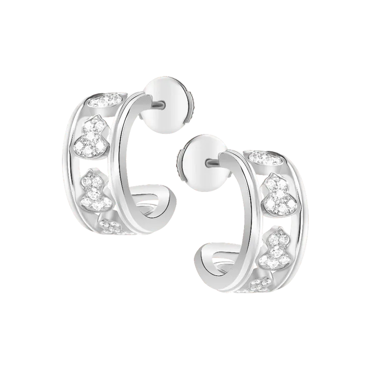 Qeelin Wulu Eternity 18K白金鑽石圈形耳環，17萬1000元。品牌提供