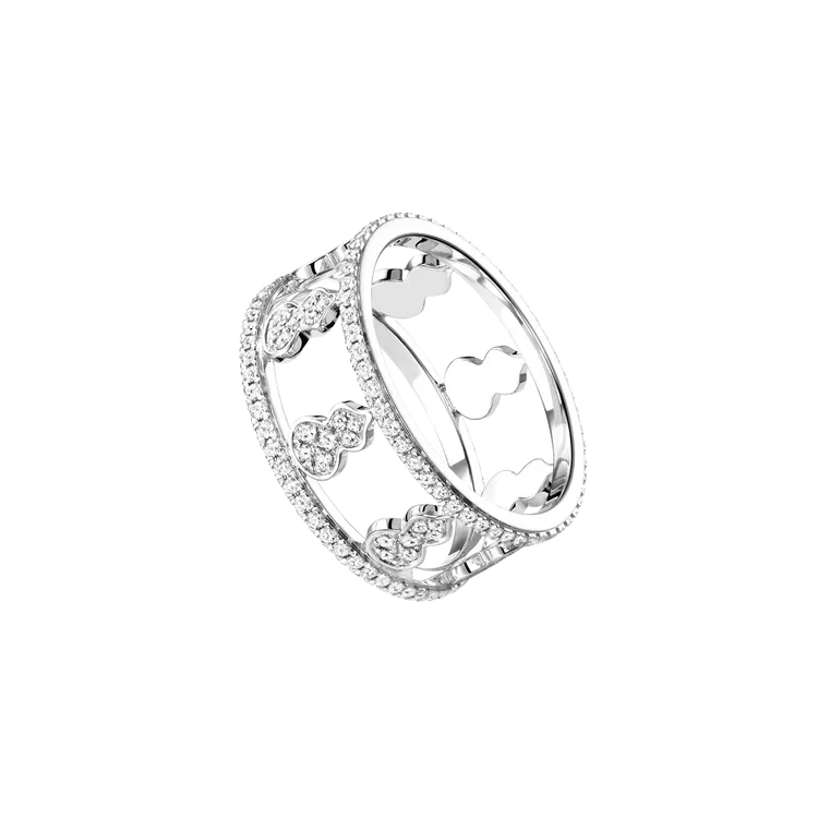 Qeelin Wulu Eternity 18K 白金全鑽小八福戒指，22萬5500元。品牌提供