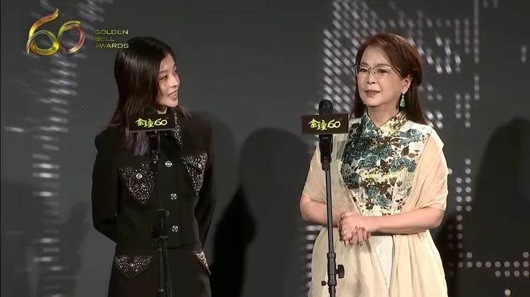 詹子萱（左）和趙永馨共同念出入圍名單。翻攝金鐘獎YT