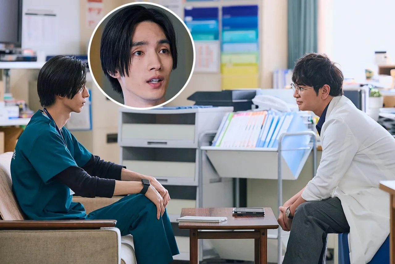 松本润(右)和清水寻也剧中在同一家医院工作。剧照
