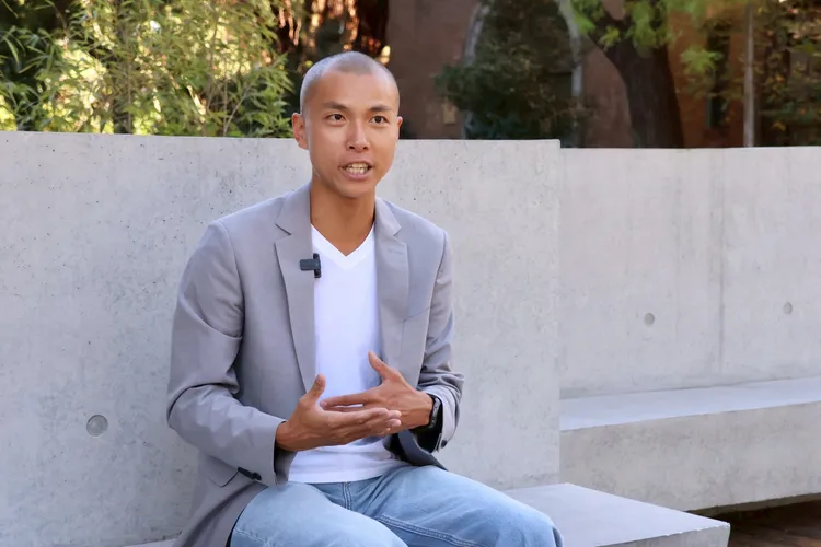 從全中運雙破紀錄的長跑新星，到大學遭遇車禍與心臟異常被迫停下腳步，李翰暄坦言：「一路上成績都在進步，感覺前方只有更快的自己在等我。」光環與壓力並存的背後，是跌入低谷後仍尋找出口的掙扎。莊宗達攝