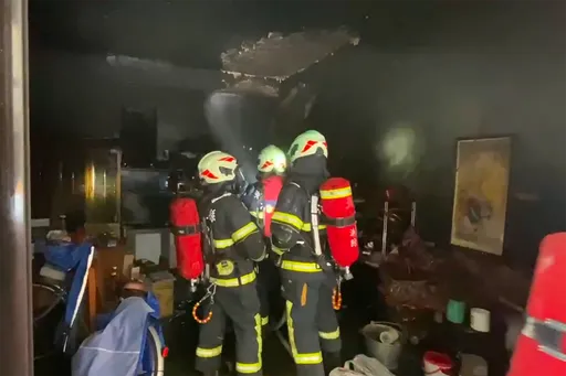 彰化北斗民宅竄火!住警器狂響7旬屋主逃出 44歲兒命喪火窟