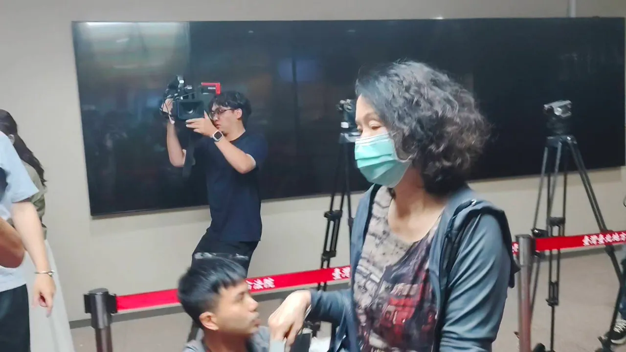秦语乔今出庭否认超思进口蛋有任何犯罪行为。张钦摄