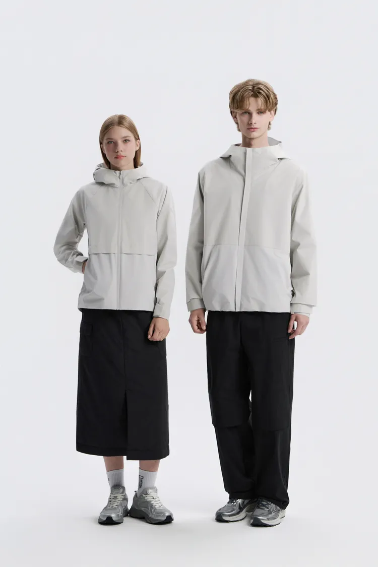 國家地理服飾ATLAS WINDSTOPPER BY GORE-TEX LABS 2L連帽外套，各9480元。品牌提供