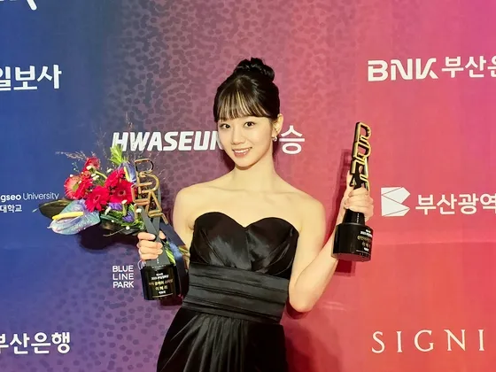 惠利以《FIGHTING！女孩們》囊括雙冠王。翻攝SUBLIME