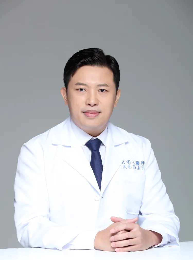 呂明川醫師表示，提眼矯正可讓肌肉回復到完全睜眼狀態。中港澄清提供