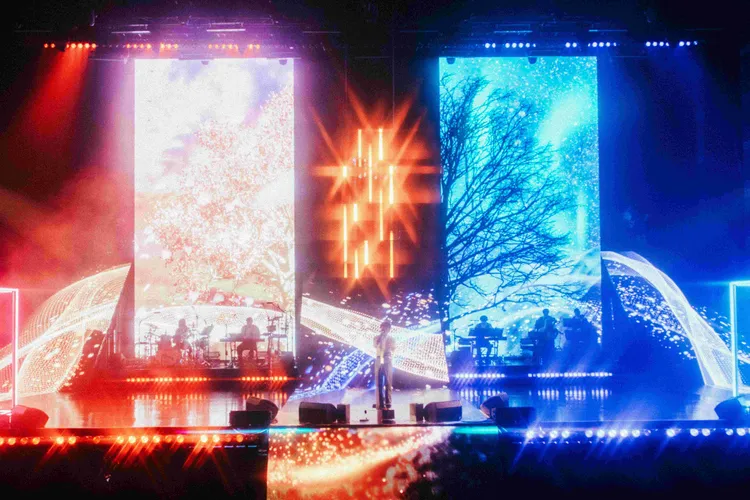 盧廣仲回到首次舉辦大型演唱會的場地開唱，感謝粉絲與他一起平安快樂。寬宏藝術x添翼文創提供