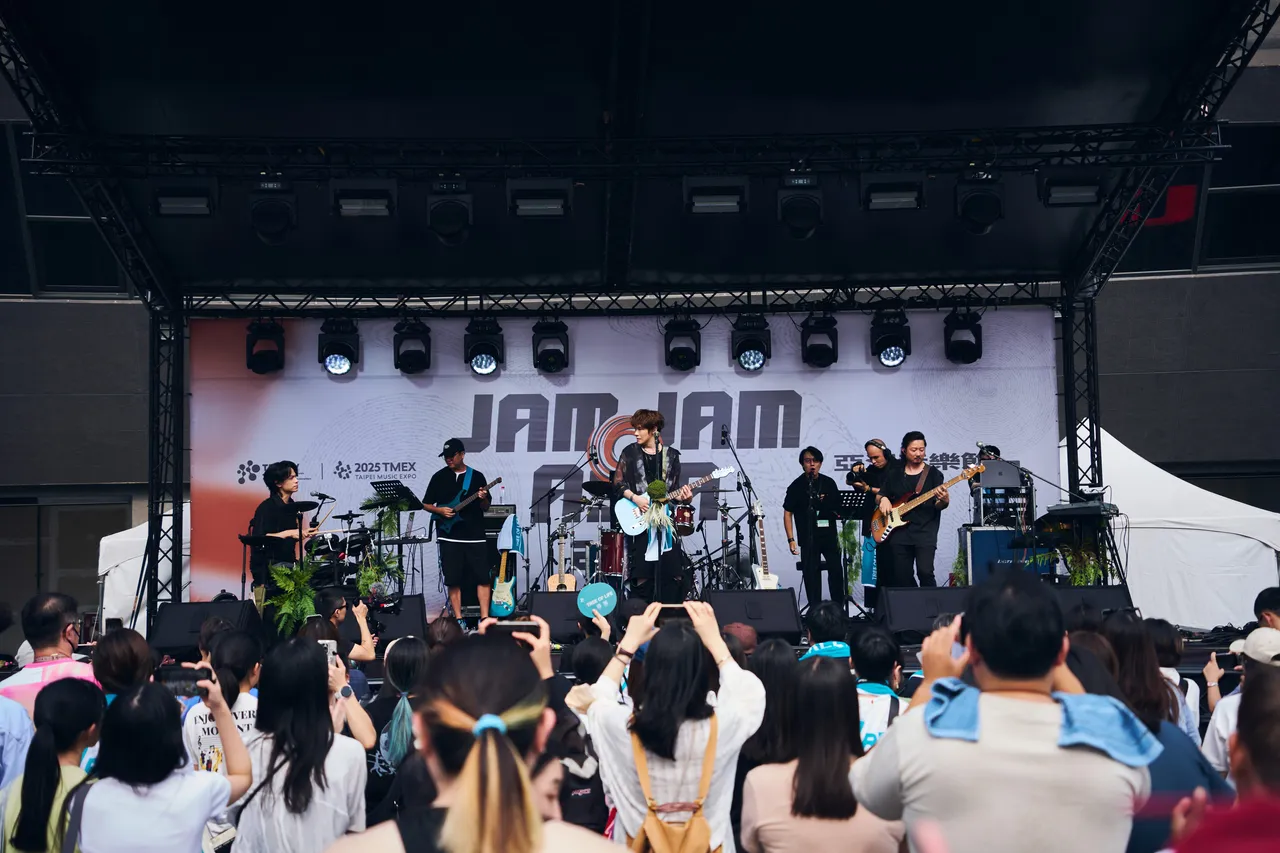 生命树首登JAM JAM ASIA演出。植光土壤音创提供