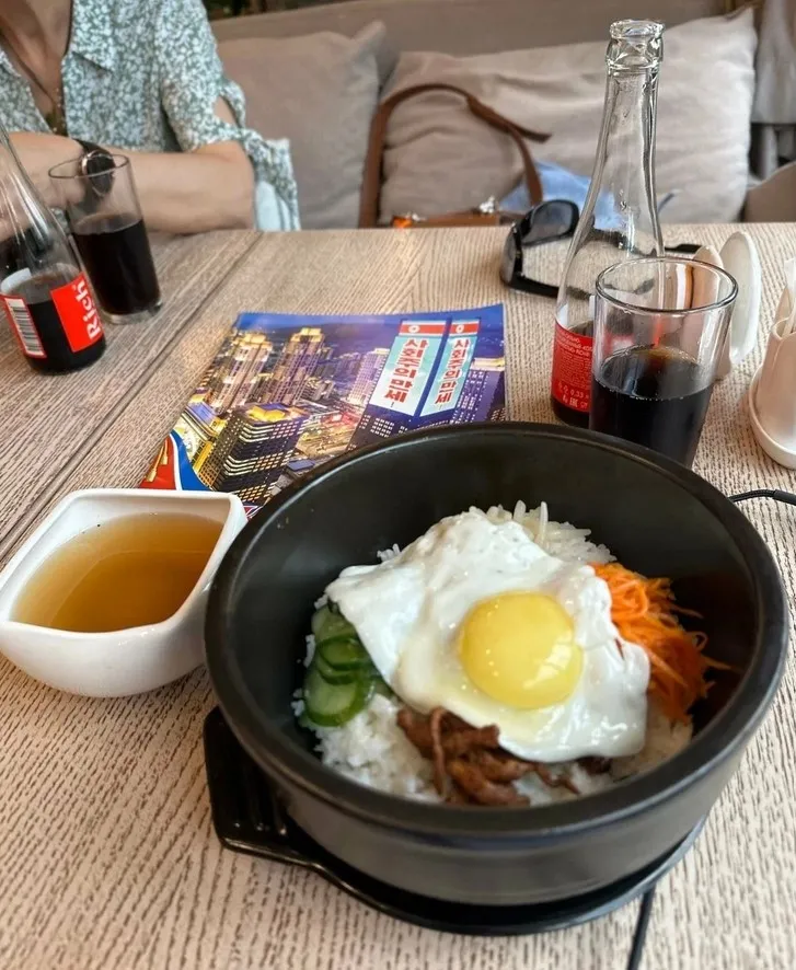 俄国网友分享在平壤餐厅用餐经验。翻摄Yandex