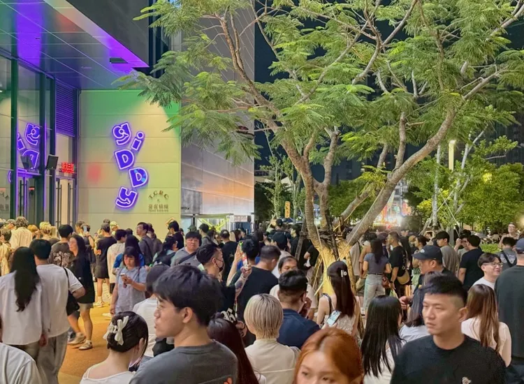 台南小北門店打造「微醺夜經濟」，導入5家餐酒與酒吧概念餐廳。新光三越提供