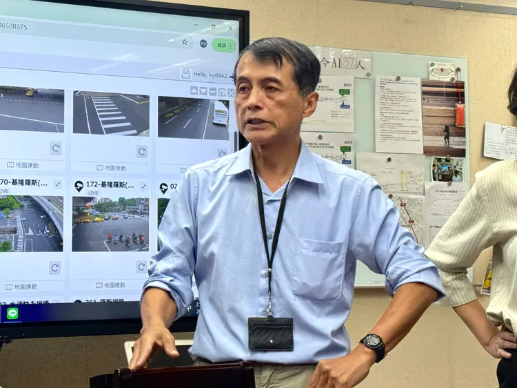 交通局長謝銘鴻預計親赴現場關注拆除工程進度。張綵茜攝