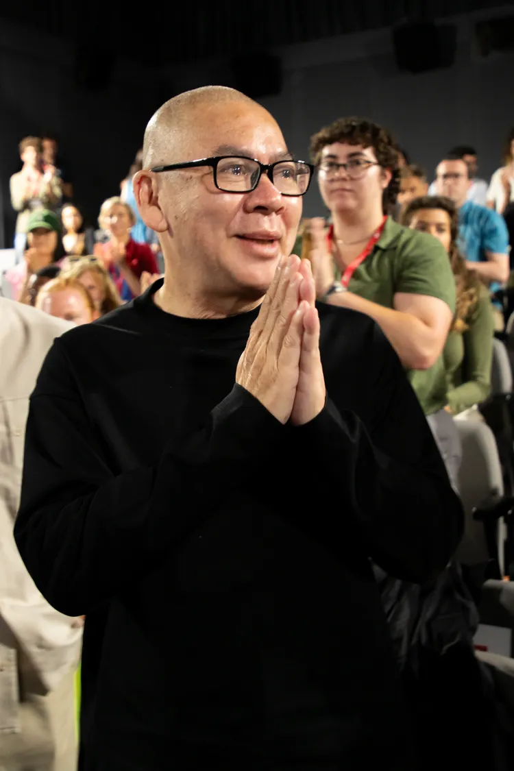 蔡明亮導演在《愛情萬歲》4K數位修復版世界首映現場感動得熱淚盈眶。國家影視聽中心提供