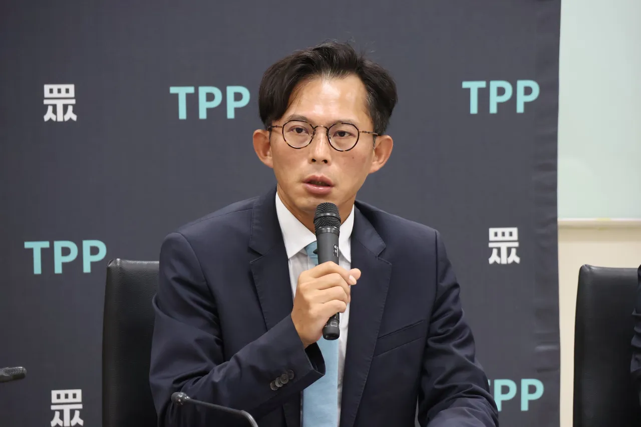民众党团总召黄国昌。庄宗达摄