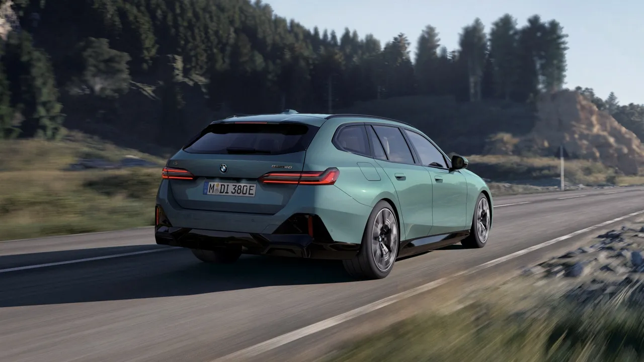 全新2026年式BMW i5 Touring亦同步升級,i5 eDrive40 Touring M Sport最高續航里程提升至602公里,i5 M60 xDrive Touring車型最高續航里程則提升至522公里。業者提供