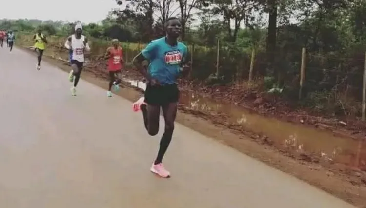 柯貝以為能到俄國比賽，結果簽署合約當了傭兵。翻攝英國廣播公司網站