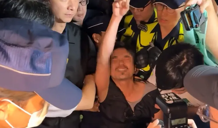 男子高喊「我要走地下道」。翻攝畫面