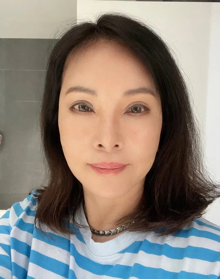 黃鶯鶯淡出大螢幕多年，上月31日才剛歡度生日。摘自臉書