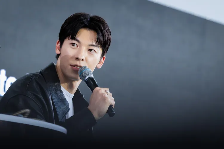 許光漢一開始以韓文打招呼，展現親和力。甲上娛樂提供