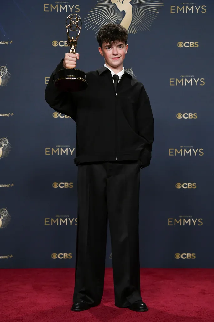 Owen Cooper成为艾美奖有史以来最年轻的最佳男配角得主。美联社