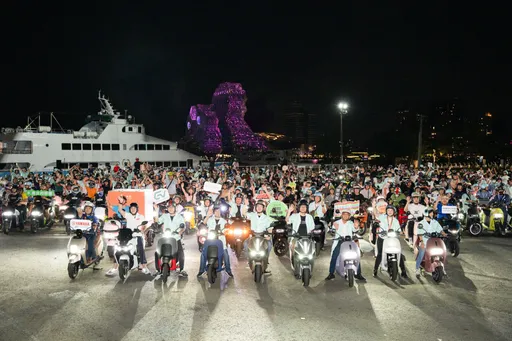 Gogoro「百GO夜行」首度南下高雄 千人电车夜骑、金曲卡司热力开唱嗨翻港湾