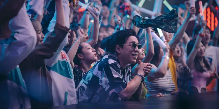 黃渤在電影中飾演對街舞執著熱愛的丁雷教練。鴻聯國際提供