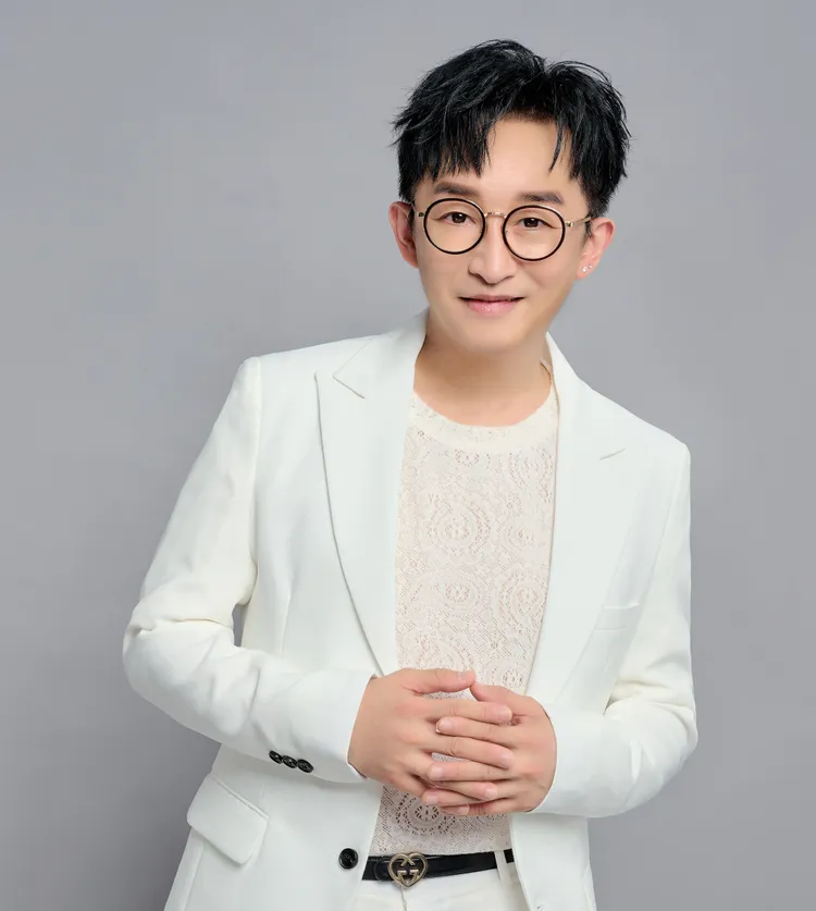 徐哲緯。新視紀整合行銷提供