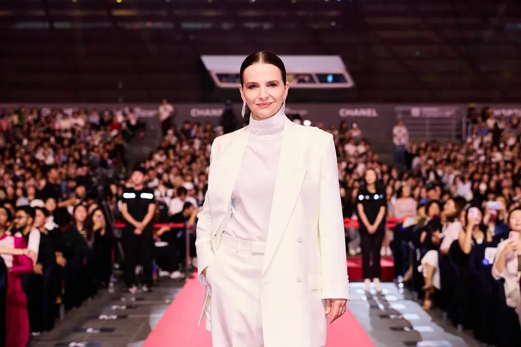 茱麗葉畢諾許現身頒獎。BIFF提供