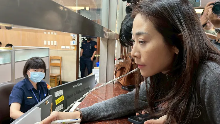 應曉薇的律師吳佳蓉現身北院，替應女辦理交保。莊宗達攝