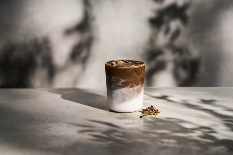 焙茶拿鐵。業者提供