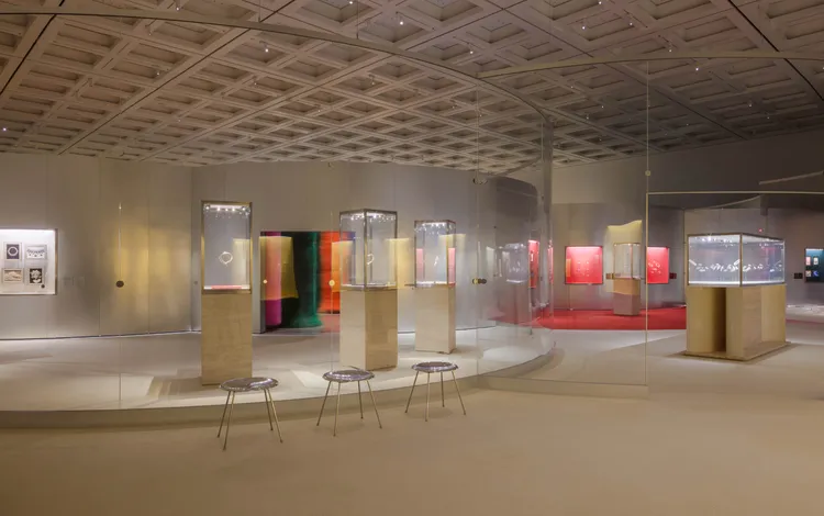 BVLGARI KALEIDOS 寶格麗萬花筒：色彩、文化與工藝典藏回顧展。品牌提供