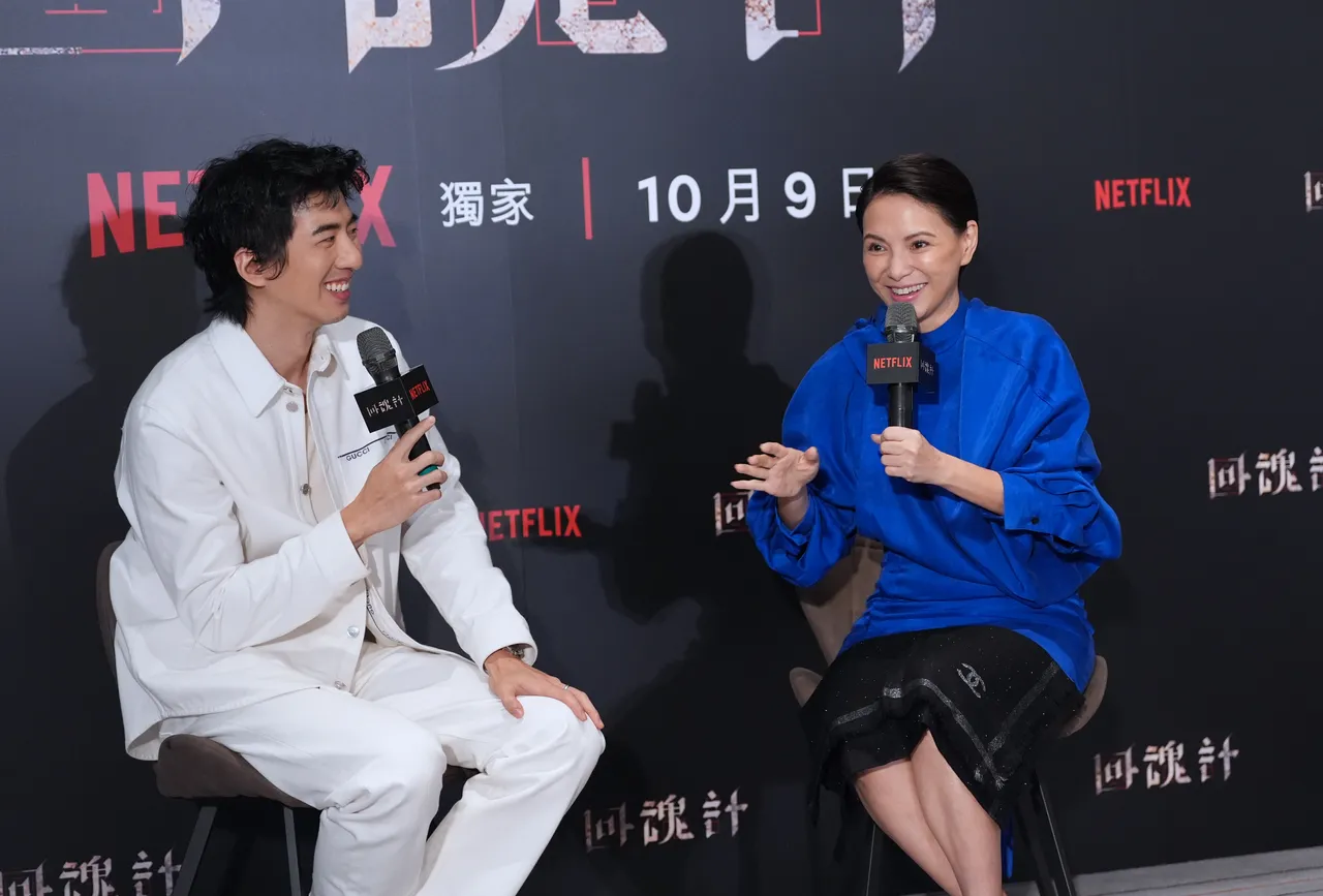李心洁(右)夸傅孟柏很能吃苦。摄影中心摄