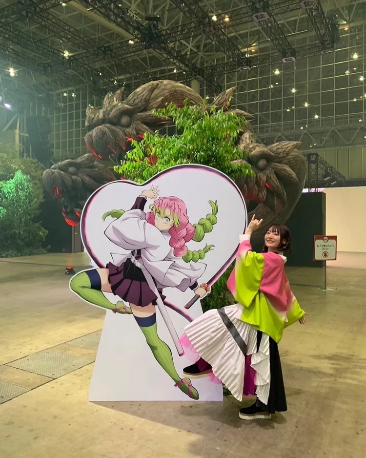 花澤香菜是《鬼滅之刃》戀柱「甘露寺蜜璃」的配音聲優。翻攝花澤香菜IG