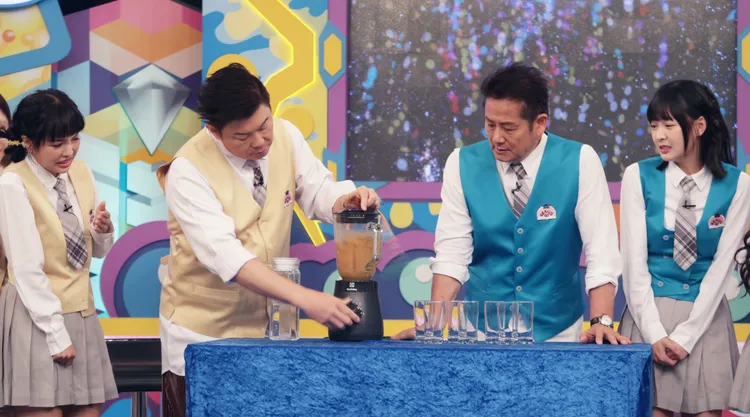 《天才衝衝衝》入圍「綜藝節目主持人獎」。華視提供