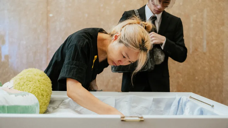 受害者母親呼籲媒體朋友持續關注這起事件，讓司法與社會不要遺忘這條年僅18歲的生命。小超人綜合體能俱樂部提供