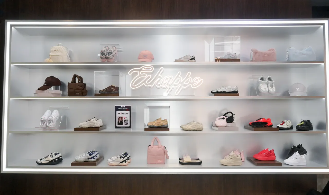「FILA 1911 TAIPEI时尚概念店」抢先带来一系列新品。品牌提供
