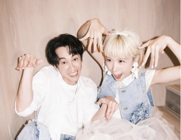 陳漢典（左）和Lulu俏皮耍恩愛。翻攝陳漢典臉書
