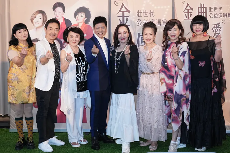 陳凱倫領軍眾星為益獻唱。彭欣偉攝