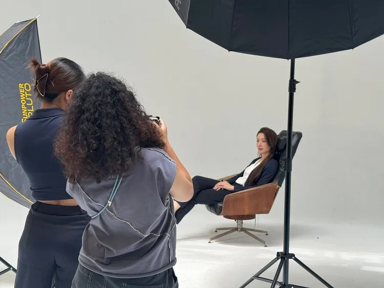 陳漢章輕鬆駕馭各種造型。翻攝「樂樂律師·前樂檢」臉書